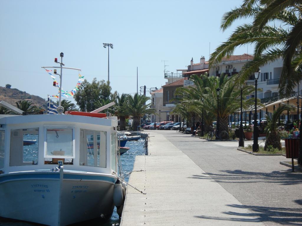 Bissias Guest House Galatas  Exterior photo